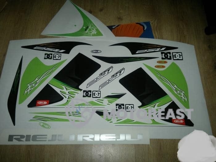 RIEJU RS2 Matrix blackgreen grafikos