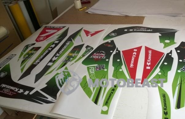 Kawasaki KFX450 žalios grafikos