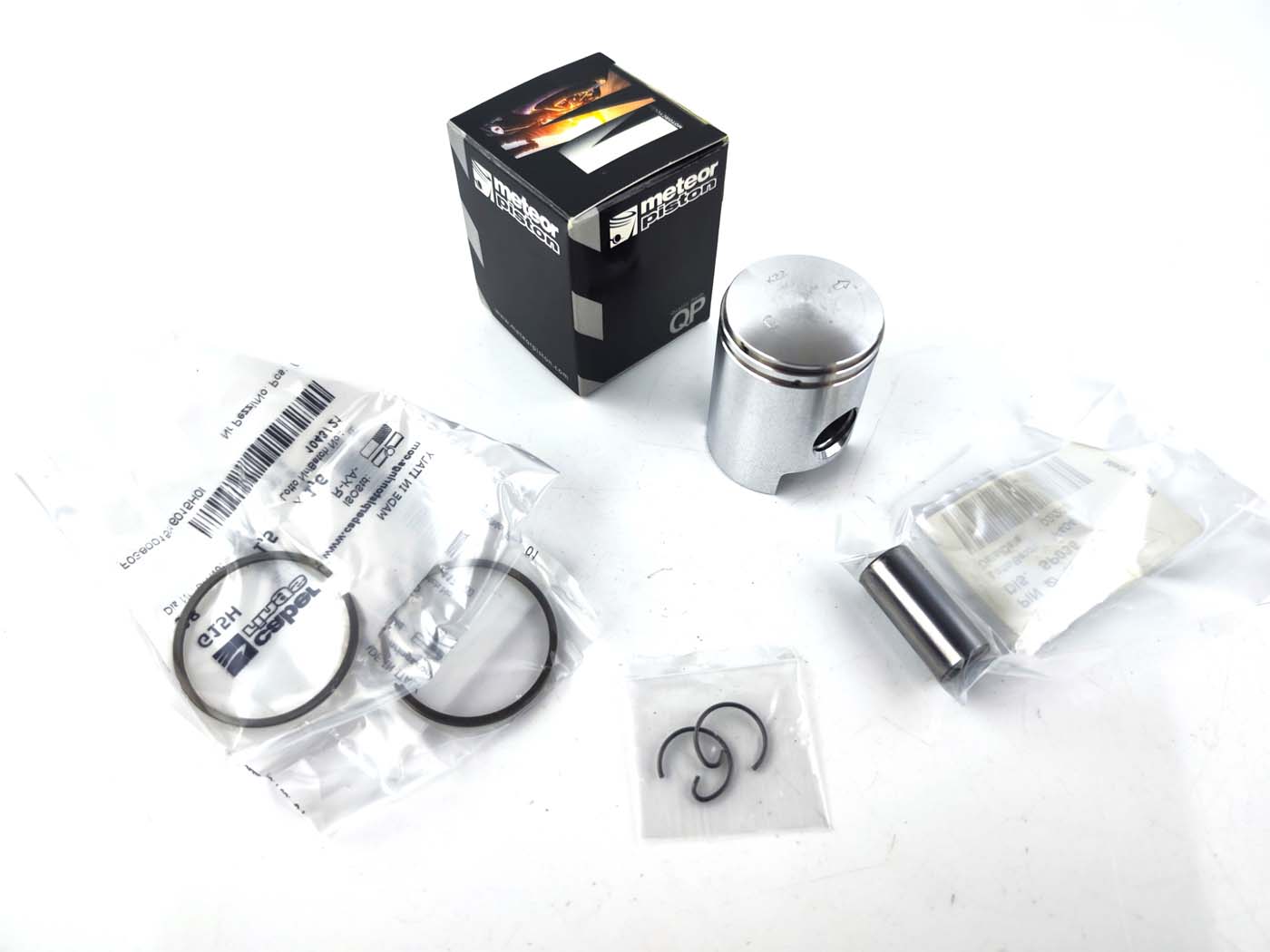 Stūmoklių komplektas Meteor aliuminio 38mm Stūmoklio pirštas 14mm, skirtas Hercules K 50, KX 5, Supra 4 GP, DKW RT, KTM Comet