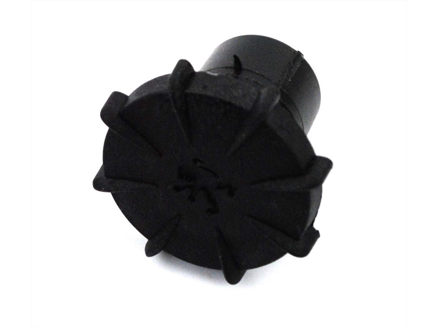 Bako dangtelis juodas plastikinis 28mm, skirtas Peugeot, 103
