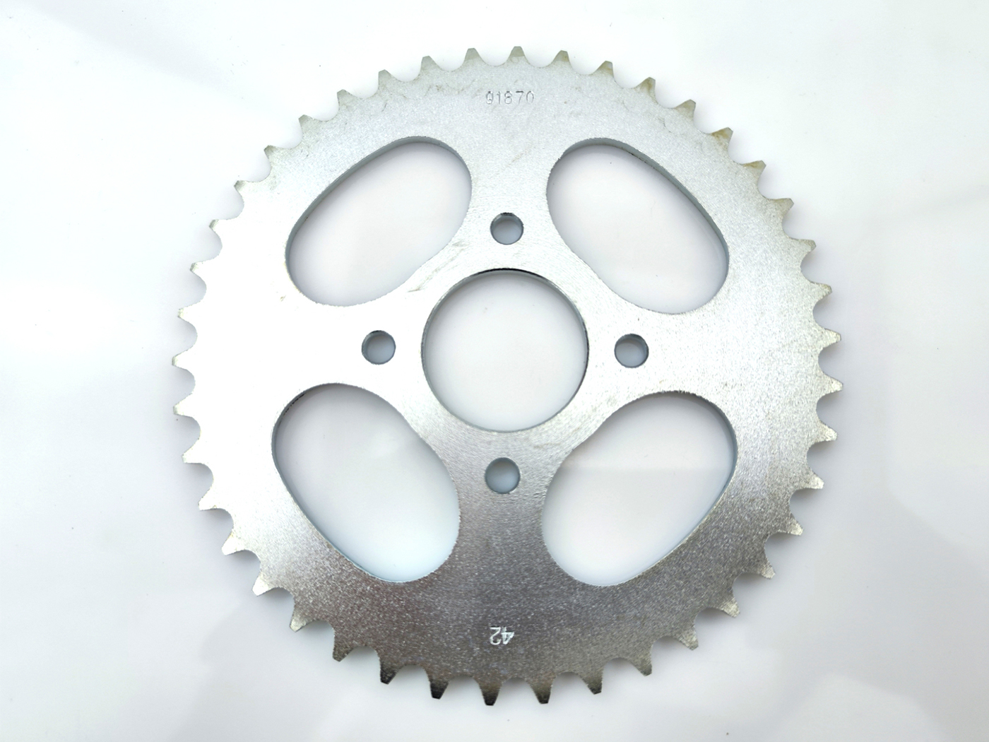 Sprocket Presto sustiprinta 42 dantų 4 skylės 66 mm 42,5 mm 7,5 mm KTM 505, Garelli Cross 40, Hercules Prima 1-6, MP 2, 4, MF 3, M 6, HR Hobby Rider, P 1, MX SX, 5 , Optima Pronto, Presto, Zündapp A 25 Automatinis tipas 460-01, 460-02